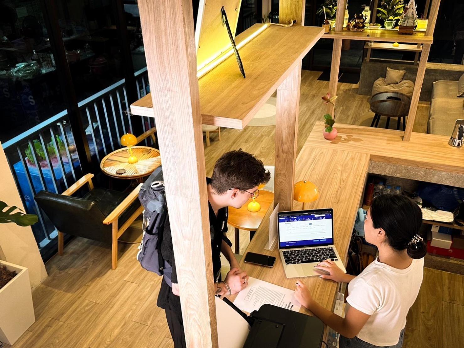 Bangkok Neighborhood Hostel Exterior photo